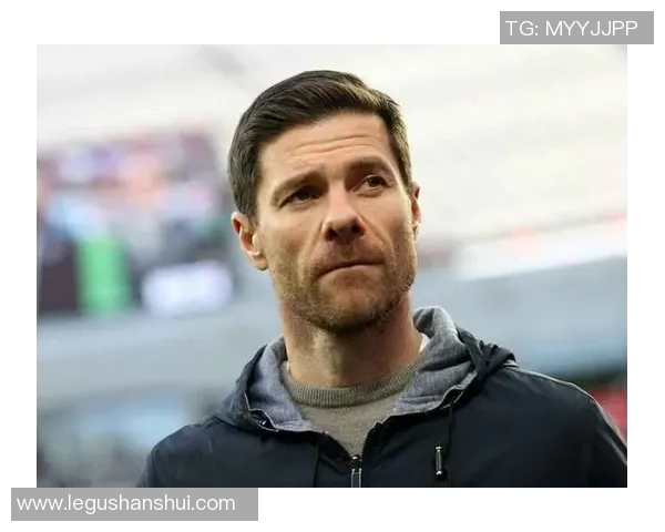 足球明星如何评价哈维的足球智慧与领导力之道